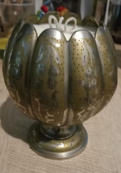 Vintage Unique Objects · 7