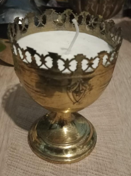 Vintage Unique Objects · 8